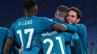  AC米兰德比战完胜国际米兰，红黑军团强势攀升联赛前三甲