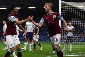  沃特金斯绝杀维拉逆转埃弗顿收获宝贵三分