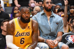  锡安脚踝扭伤预计缺席两周常规赛  