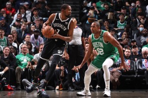  凯尔特人横扫对手晋级次轮  