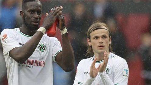  德甲新军圣保利主场首秀爆冷取胜  