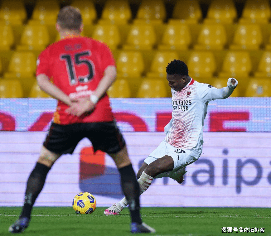  托纳利染红离场AC米兰客场惨遭逆转  