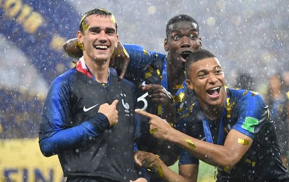  哈曼批评拜仁踢法 缺乏激情引球迷热议  